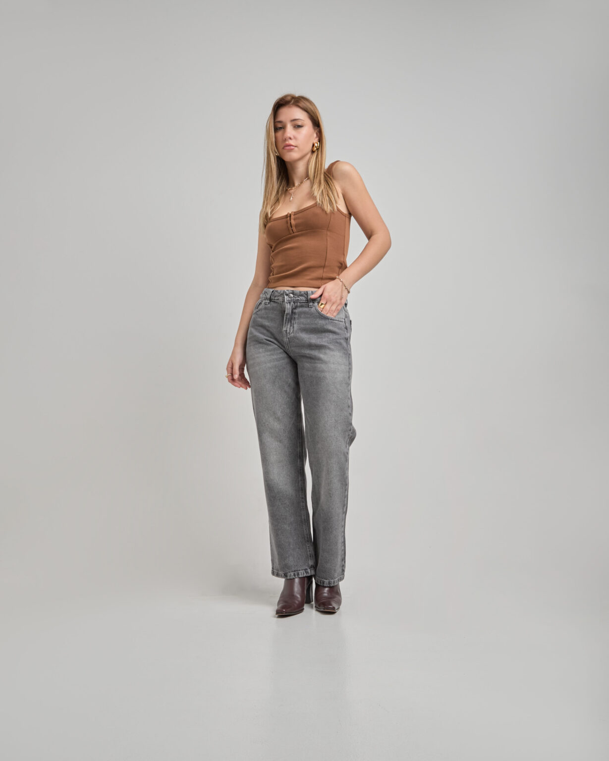 Pantal n Jean Recto Cl sico Natalia Gris Vertu Jeans pantal-n-jean-recto-cl-sico-natalia-gris-vertu-jeans